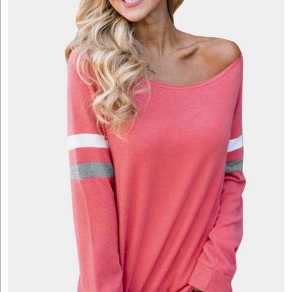 Gorgeous off shoulder top! - Picture 4 of 6